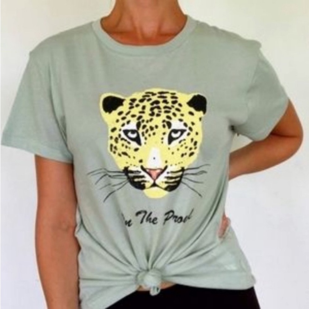 Wildfox On The Prowl Tee Top Shirt Size Small NWT Cat Leopard Cheetah Puma